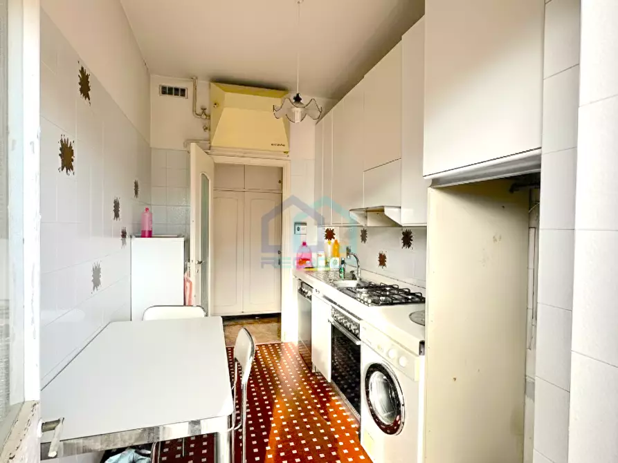 Immagine 9 di Pentalocale in vendita  in Via San Francesco D'Assisi 4a a Savona