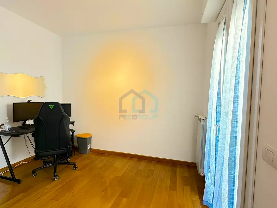 Immagine 11 di Trilocale in vendita  in Via Privata Vistamare 8 a Savona