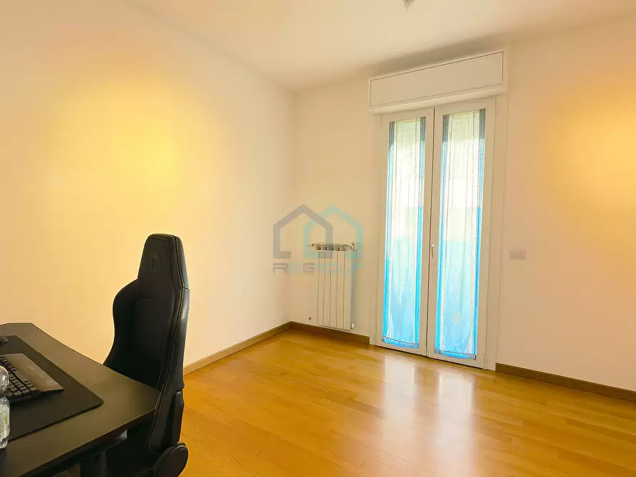 Immagine 10 di Trilocale in vendita  in Via Privata Vistamare 8 a Savona