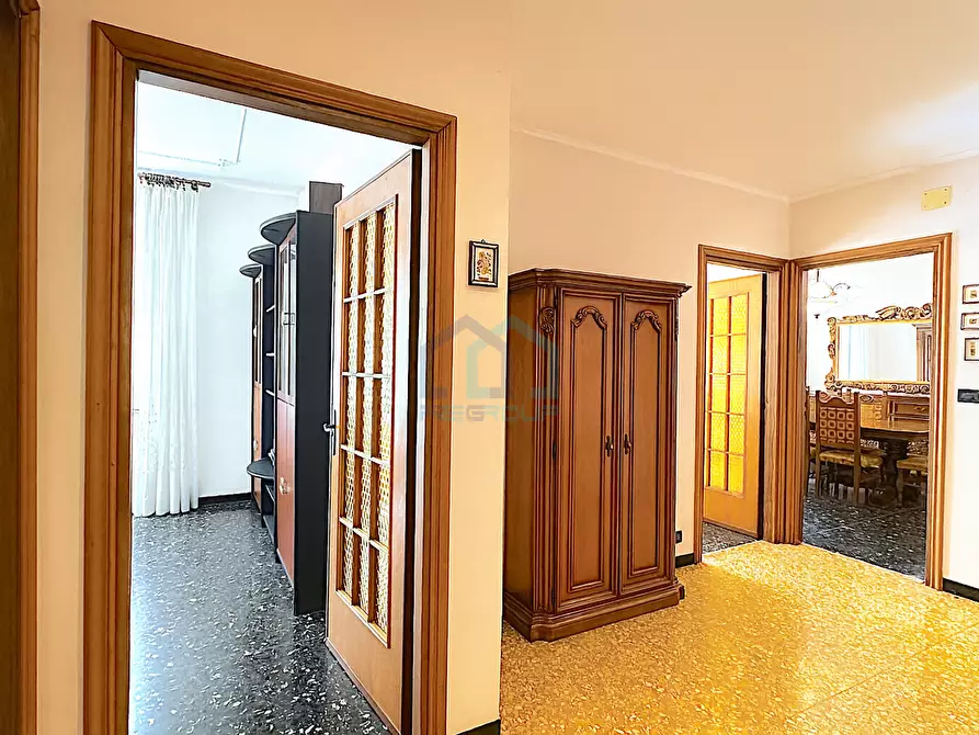 Immagine 2 di Pentalocale in vendita  in Via Filippo Corridoni 11 a Savona