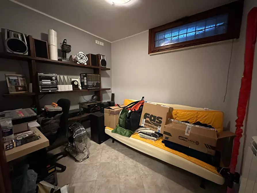 Immagine 3 di Casa indipendente in vendita  in Via Svetonio 15 a Guidonia Montecelio