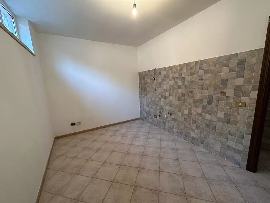 Immagine 45 di Casa trifamiliare in vendita  in Via Svetonio 73 a Guidonia Montecelio