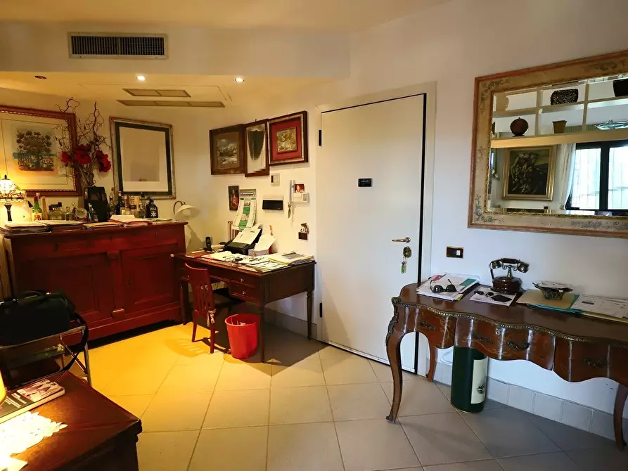 Immagine 3 di Villa in vendita  in Via di Marco Simone 84 a Guidonia Montecelio