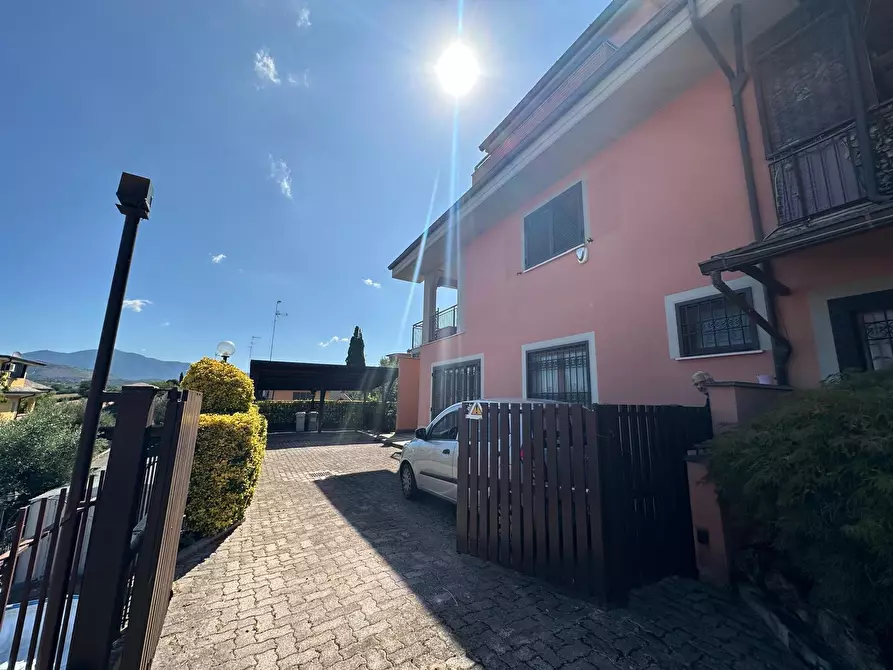 Immagine 13 di Villa in vendita  in Via GuidoReni a Guidonia Montecelio