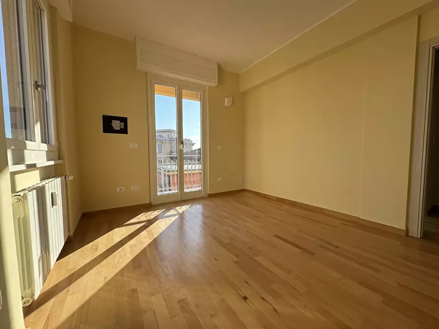 Immagine 11 di Trilocale in affitto  a Chiavari