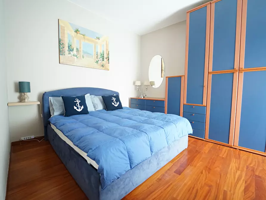 Immagine 12 di Trilocale in affitto  a Chiavari