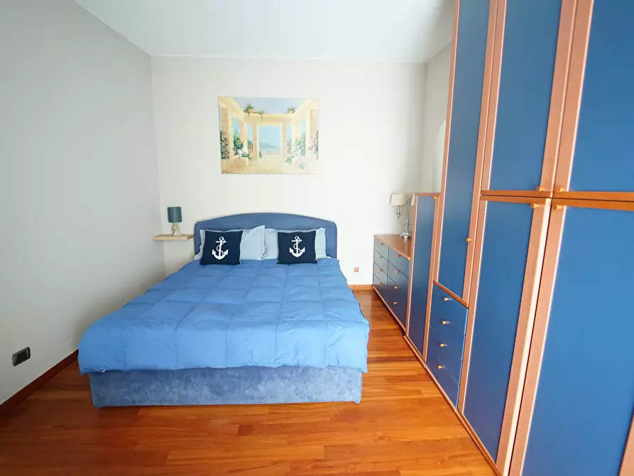 Immagine 15 di Trilocale in affitto  a Chiavari