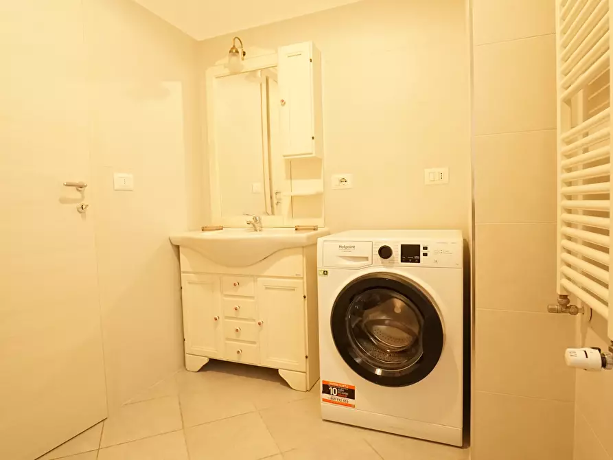 Immagine 17 di Bilocale in affitto  a Chiavari