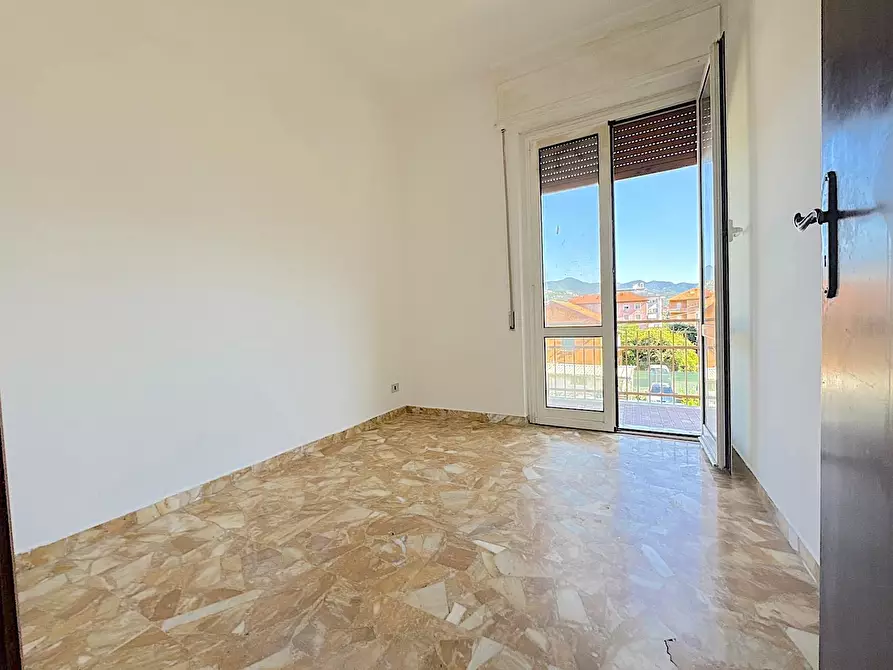 Immagine 2 di Trilocale in vendita  a Cogorno