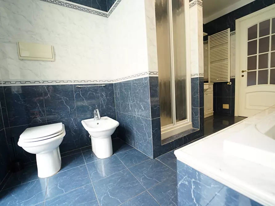 Immagine 23 di Trilocale in affitto  a Chiavari