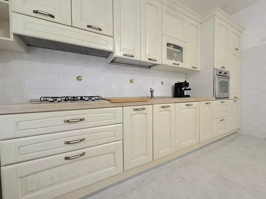 Immagine 3 di Trilocale in affitto  a Chiavari