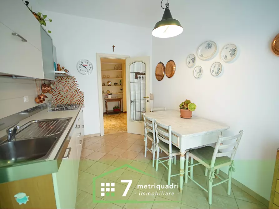 Immagine 2 di Pentalocale in affitto  a Chiavari