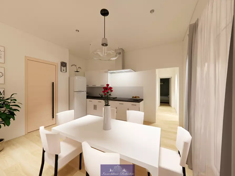 Immagine 4 di Quadrilocale in vendita  in Via Ugo Foscolo a Camaiore