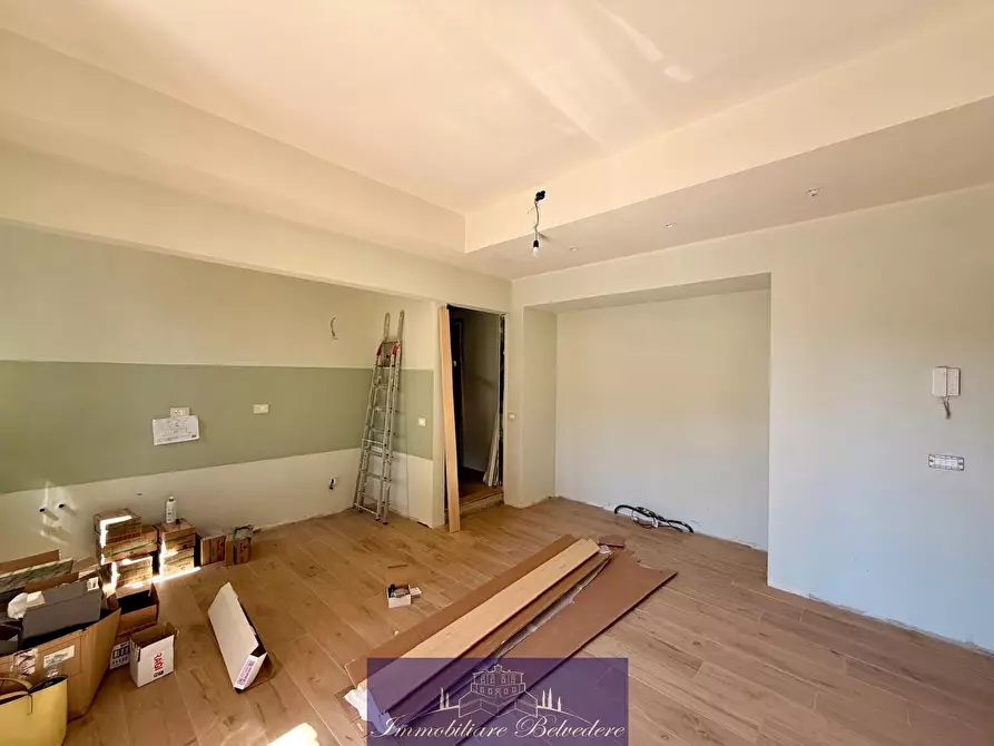 Immagine 12 di Trilocale in vendita  in Via Tino di Camaino a Firenze