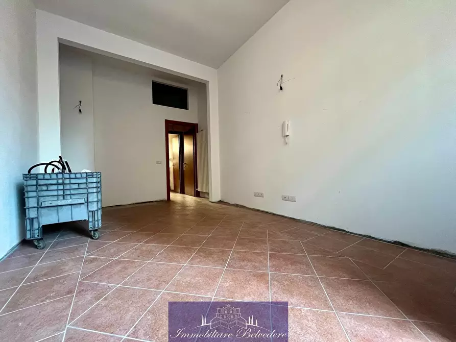 Immagine 11 di Bilocale in vendita  in Via Alfredo Oriani a Firenze