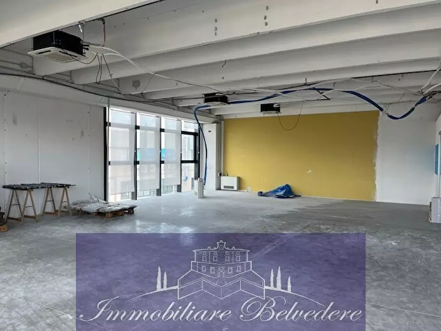 Immagine 9 di Magazzino in vendita  in Viale Europa a Scandicci