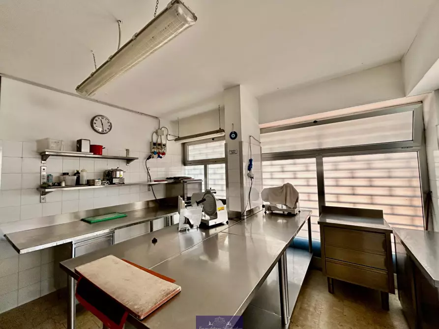 Immagine 1 di Locale commerciale in vendita  in Via Odoardo Borrani a Firenze