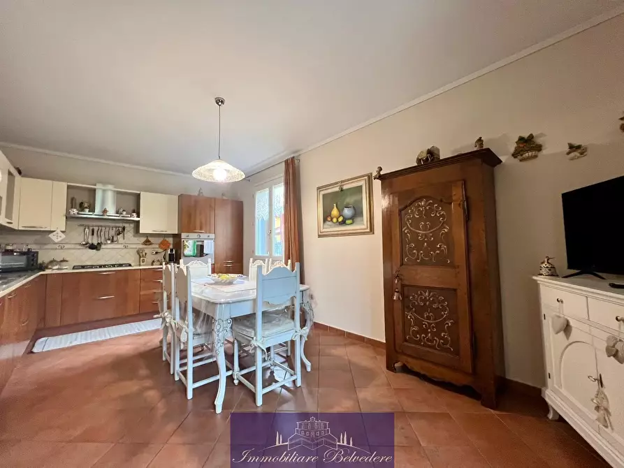 Immagine 50 di Villa in vendita  in Via Eugenio Montale a Montale