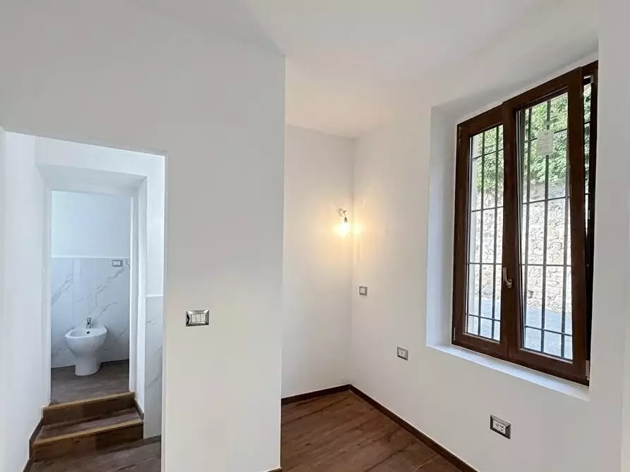 Immagine 8 di Bilocale in vendita  in Via Camillo Barni a Firenze