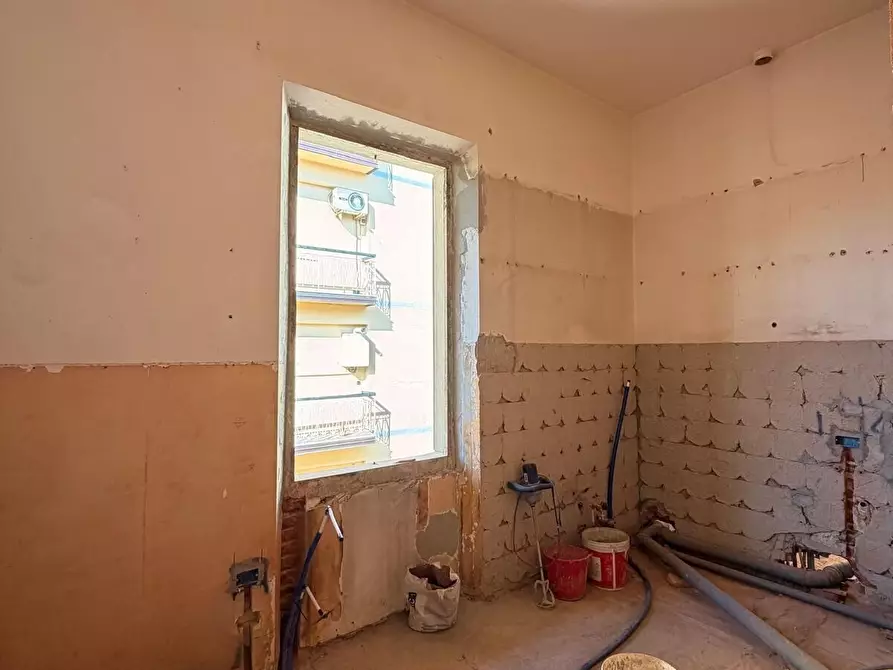Immagine 13 di Trilocale in vendita  in Via Giovanni Fabbroni a Firenze