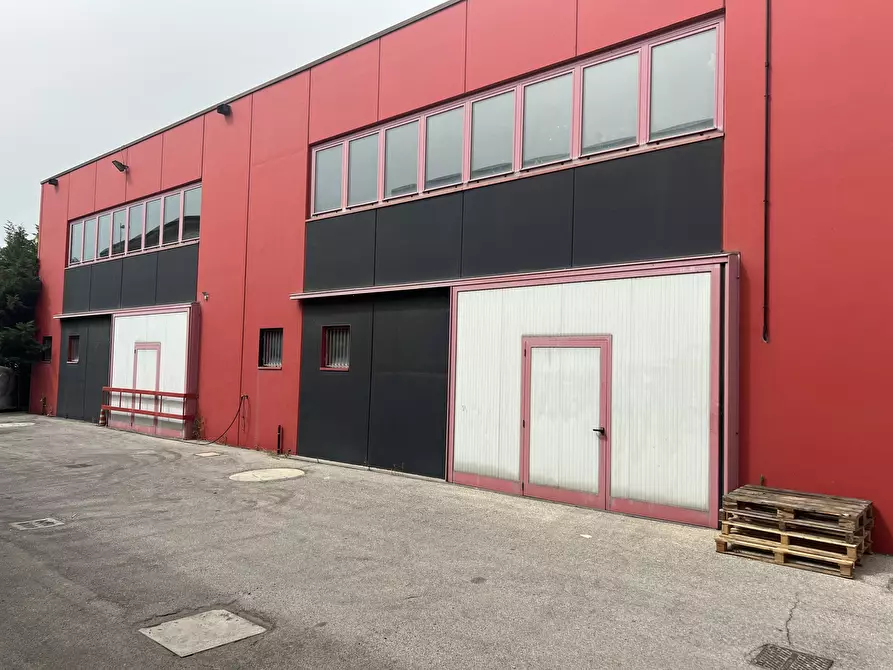 Immagine 35 di Showroom in vendita  in Via Amedeo Modigliani 10 a Crevalcore