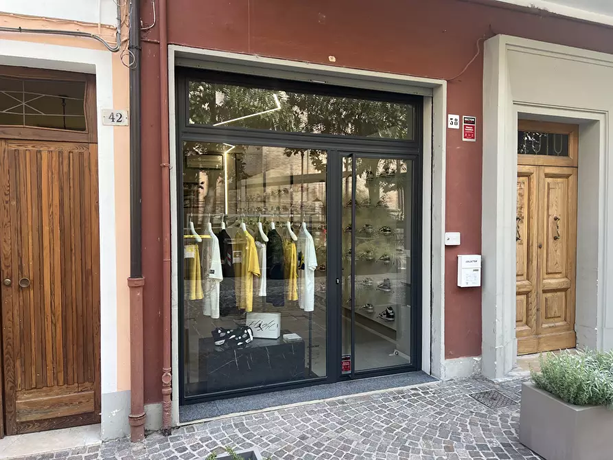Immagine 2 di Locale commerciale in affitto  in via C. B. Cavour 38 a Crevalcore