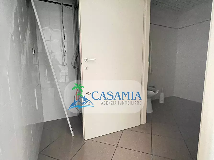 Immagine 8 di Ufficio in affitto  a San Benedetto Del Tronto