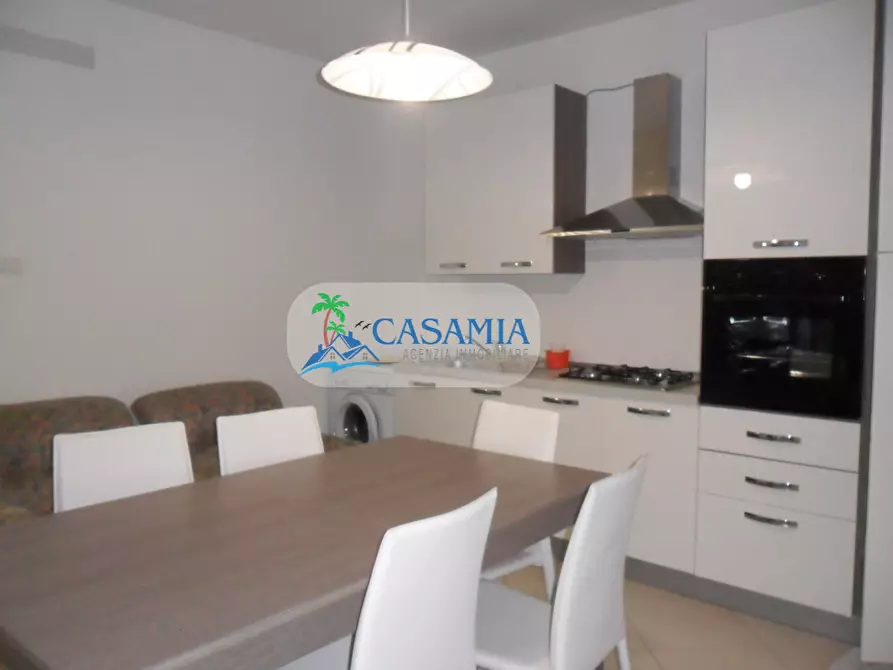 Immagine 4 di Trilocale in vendita  in via Leopardi a Grottammare