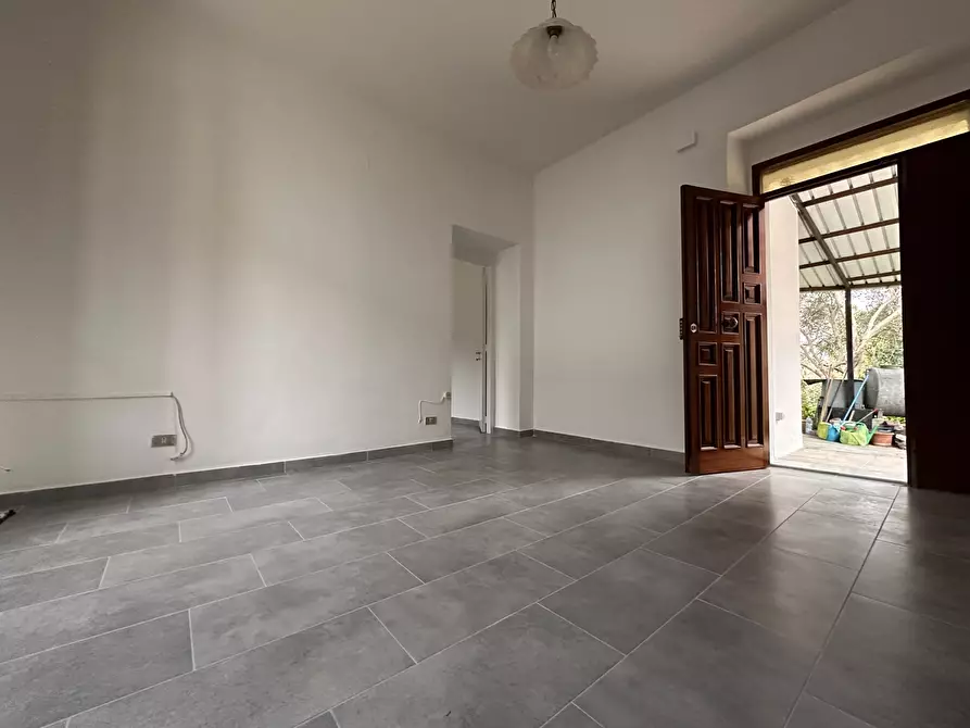 Immagine 9 di Casa indipendente in vendita  a Catanzaro