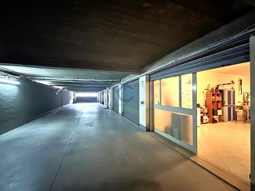 Immagine 2 di Garage in vendita  in Via Laerte 5 a Squillace