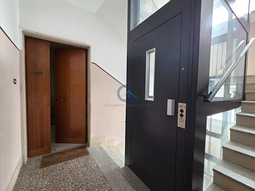 Immagine 23 di Quadrilocale in vendita  in Viale Crotone 66 a Catanzaro