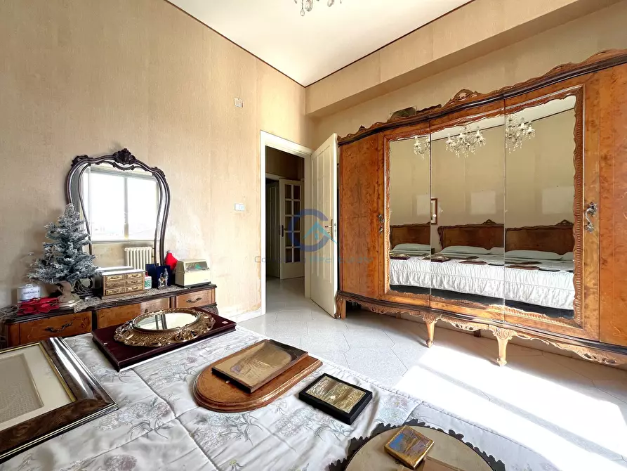 Immagine 17 di Quadrilocale in vendita  in Viale Crotone 66 a Catanzaro