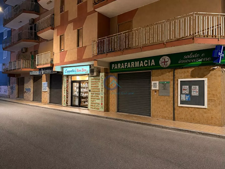 Immagine 9 di Locale commerciale in vendita  in Via Fiume 46 a Catanzaro