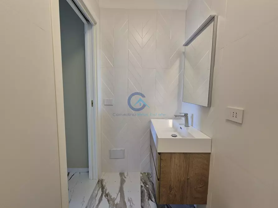 Immagine 16 di Quadrilocale in affitto  a Catanzaro