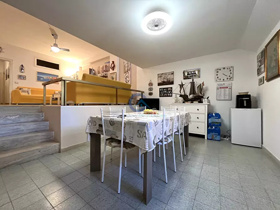 Immagine 6 di Quadrilocale in vendita  a Stalettì