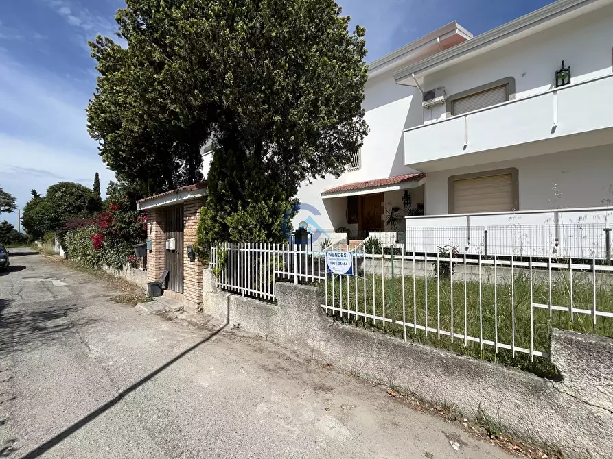 Immagine 1 di Attico in vendita  in Viale San Francesco da Paola 1 a Sellia Marina