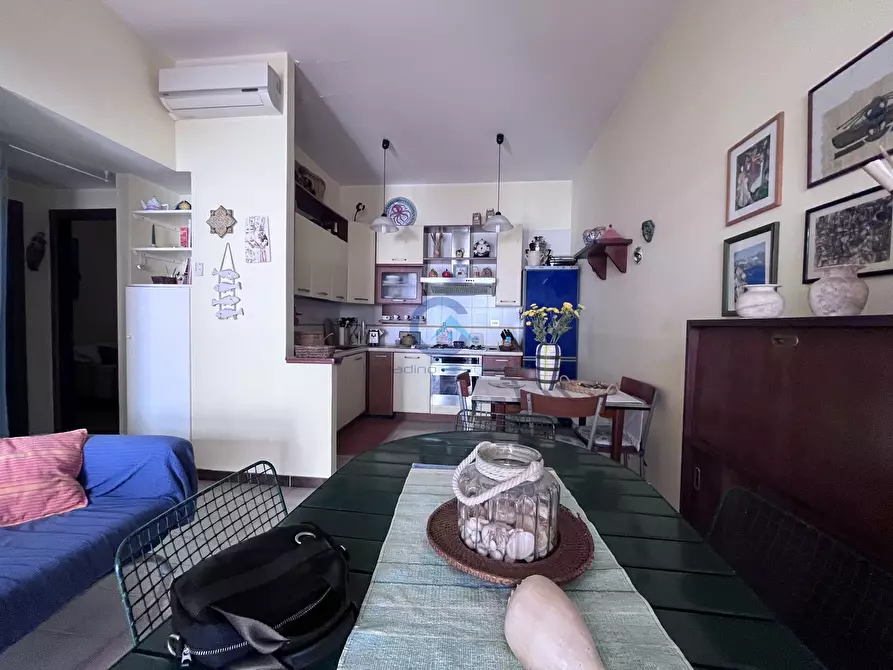Immagine 4 di Trilocale in affitto  a Stalettì