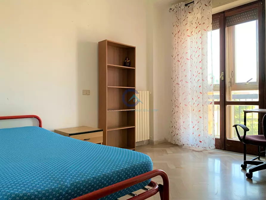 Immagine 5 di Stanza singola in affitto  a Catanzaro