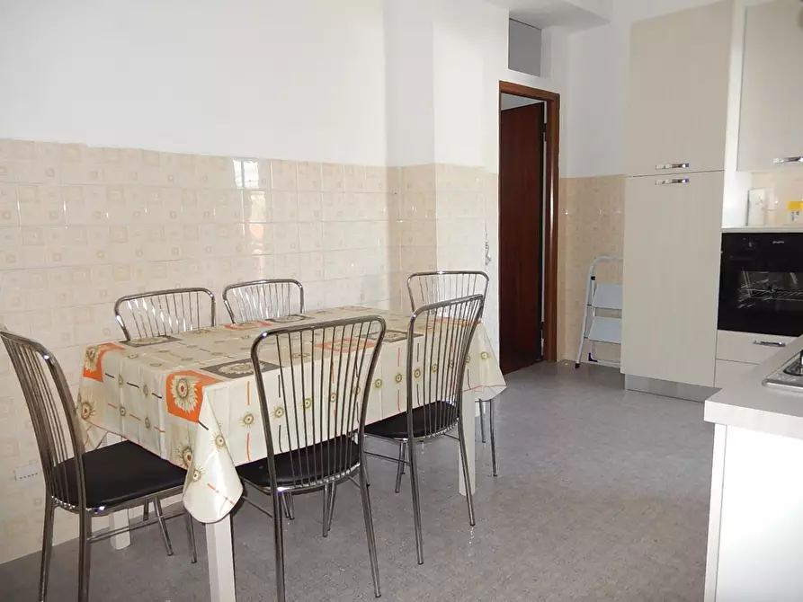 Immagine 9 di Stanza singola in affitto  a Catanzaro