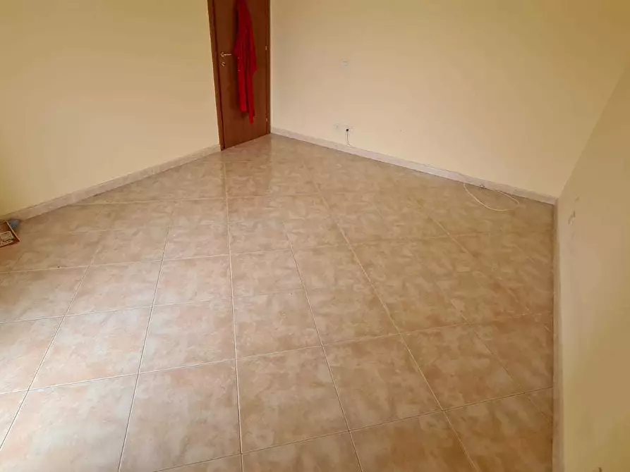 Immagine 21 di Pentalocale in vendita  a Floridia