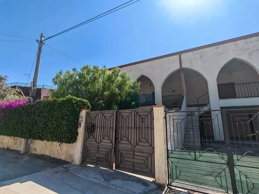 Immagine 1 di Villa in vendita  in Via Perseo a Siracusa