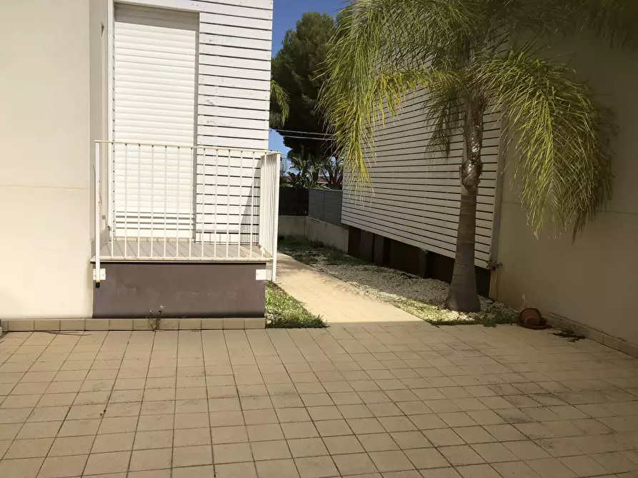 Immagine 11 di Villa in vendita  in VIA GELA a Siracusa