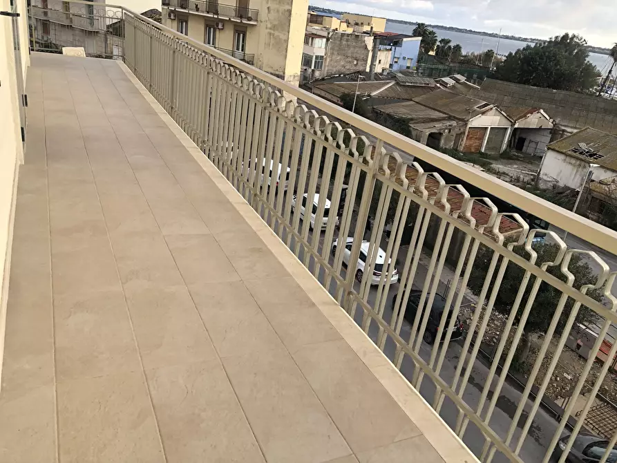 Immagine 26 di Pentalocale in vendita  in CORSO UMBERTO a Siracusa