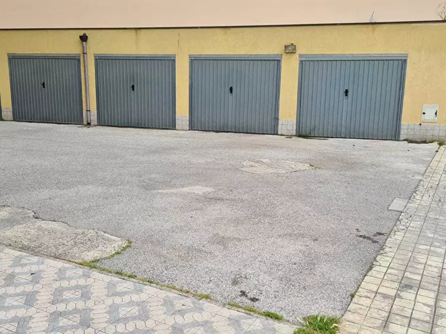 Immagine 9 di Pentalocale in vendita  a Floridia