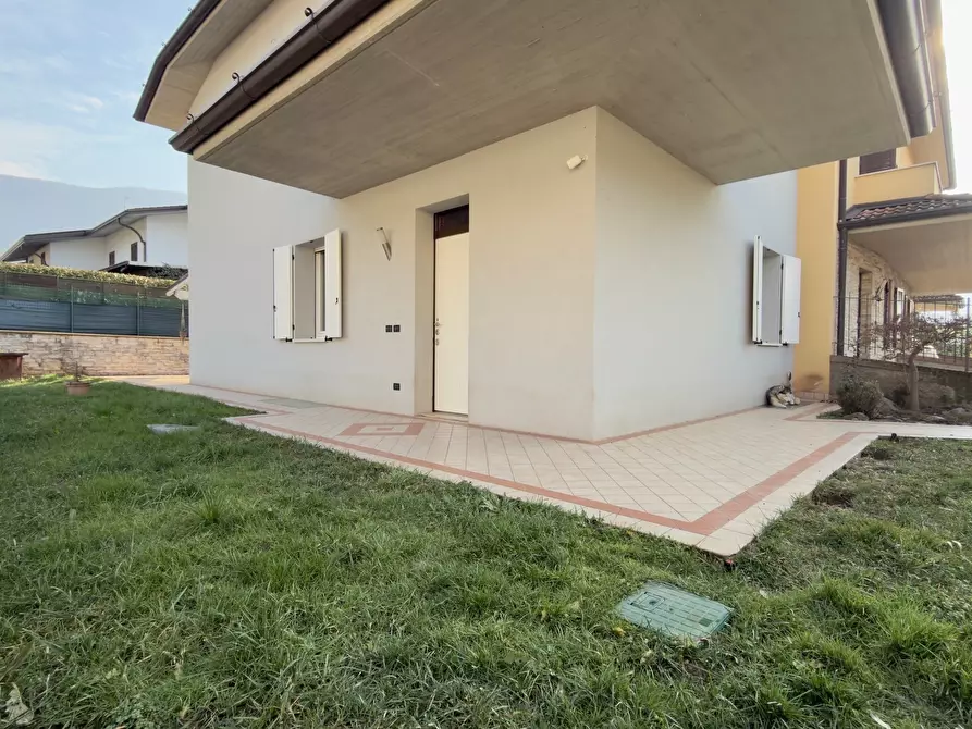 Immagine 7 di Villetta a schiera in vendita  in Via della Fonte a Nave