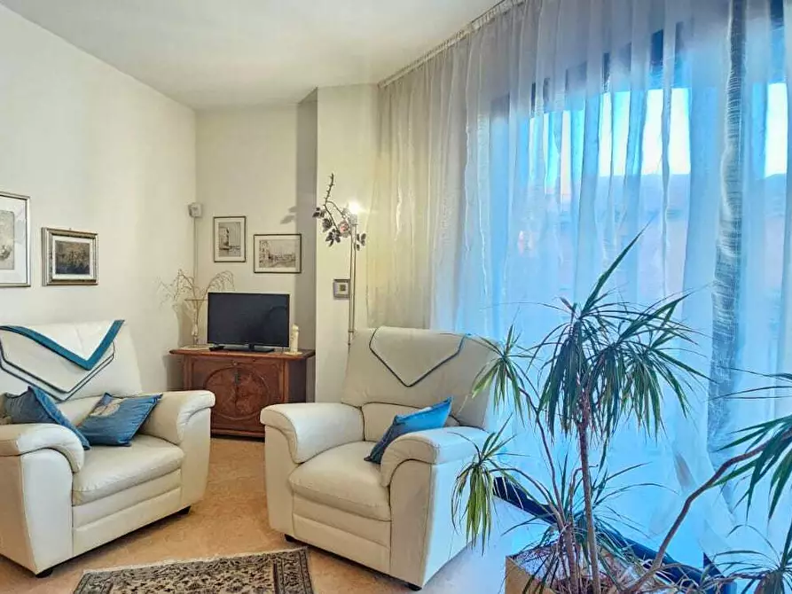 Immagine 7 di Trilocale in vendita  a Brescia