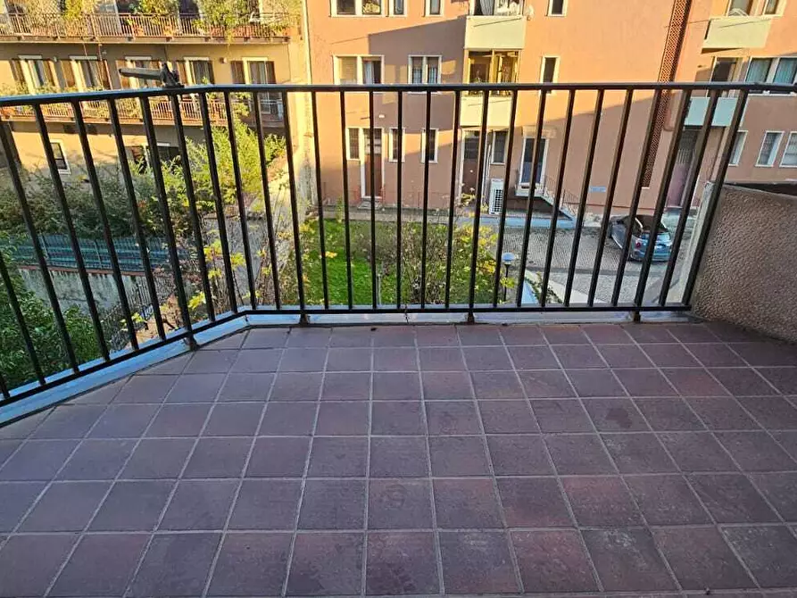 Immagine 15 di Trilocale in vendita  a Brescia