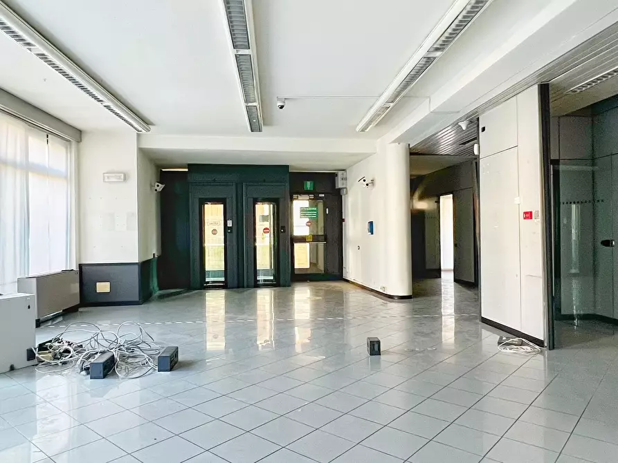 Immagine 3 di Locale commerciale in affitto  in Via Santissima a Borgosatollo