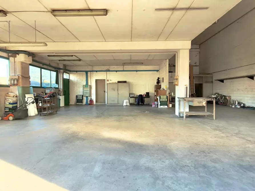 Immagine 3 di Attività artigianale in vendita  in Via Galileo Ferraris a Gussago