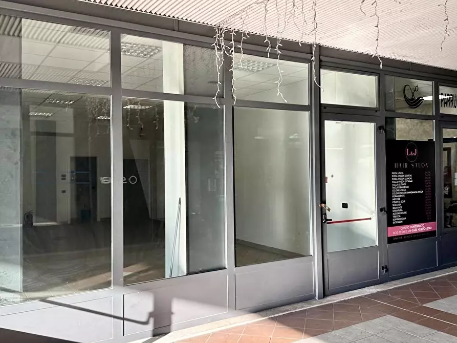 Immagine 5 di Locale commerciale in vendita  in Via Brescia 290 a Nave